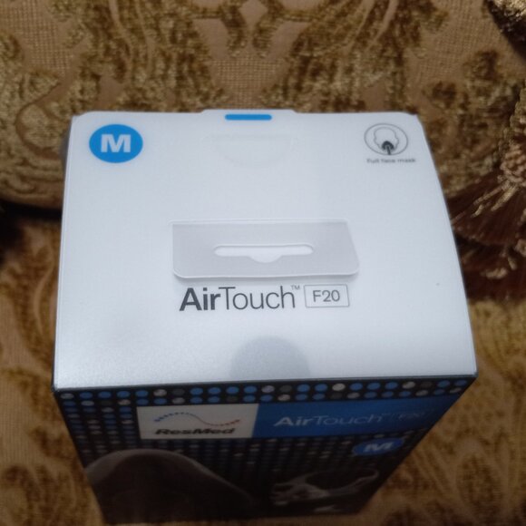 AirTouch F20 Full Face with Headgear(Medium, New-In Box) - Picture 2 of 8